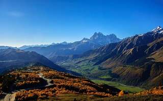 Гостевой дом Guest House Tavaduri Местиа Двухместный номер с 1 кроватью и видом на горы-9